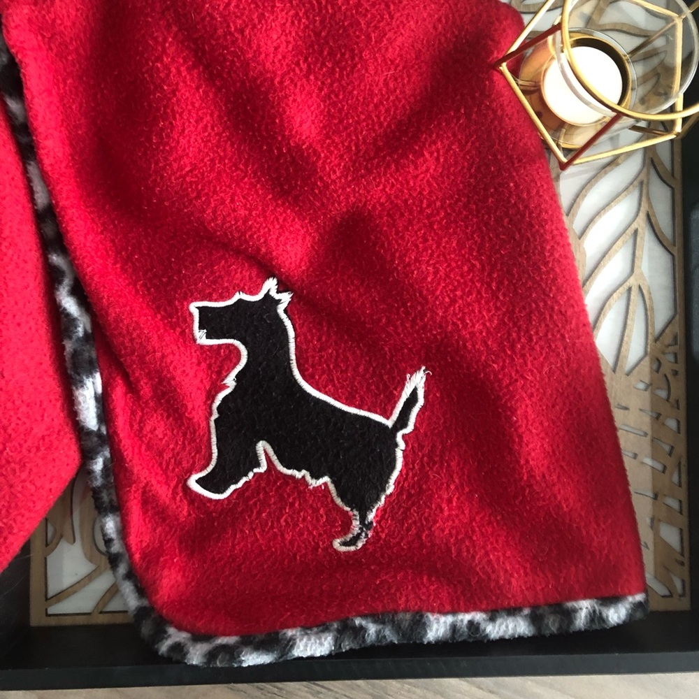 Dog Blanket with Dog Embroidery
